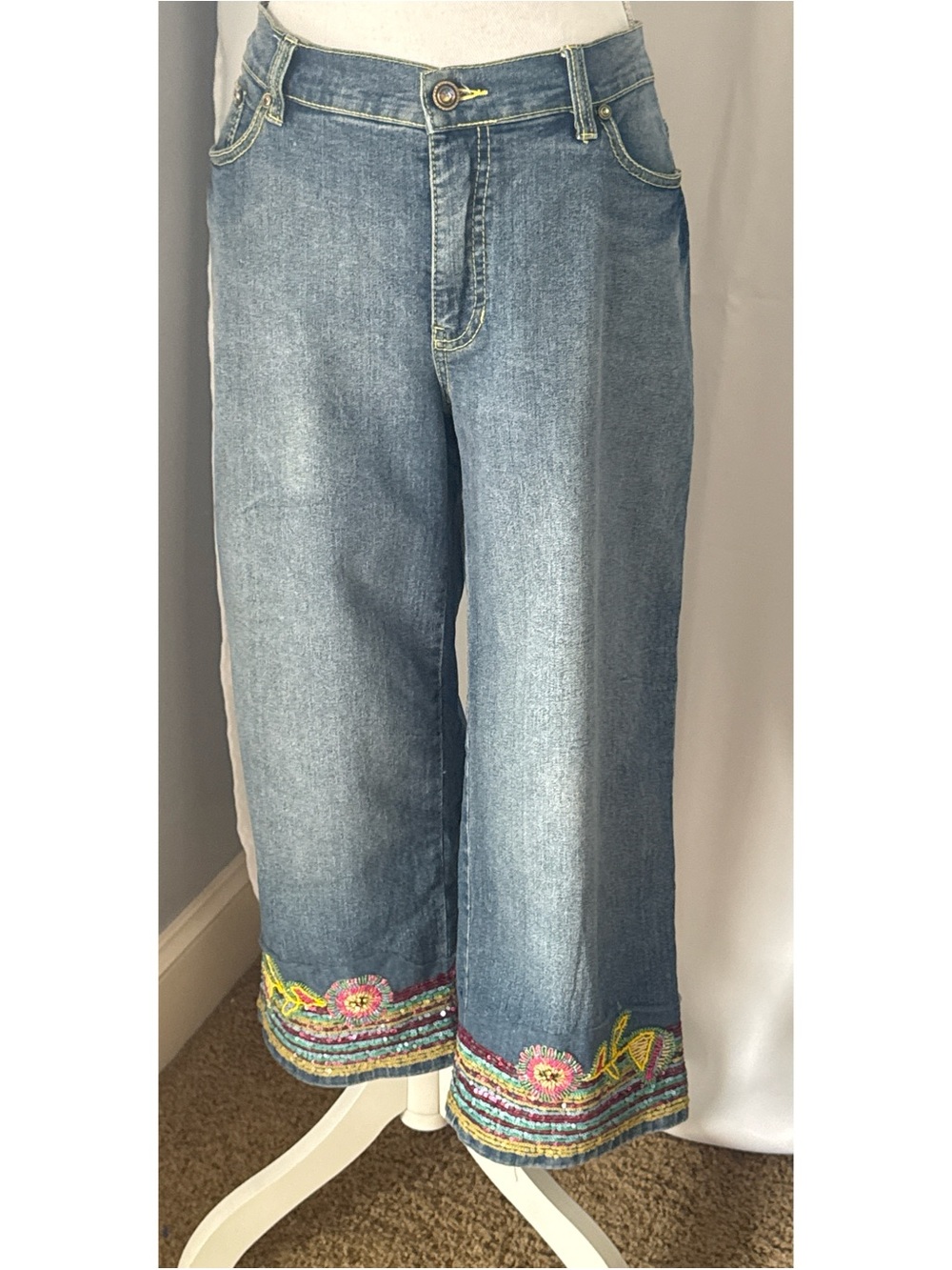 Cristina Boho Embroidered Wide Leg Cropped Jeans Sequin Hem Size 8
